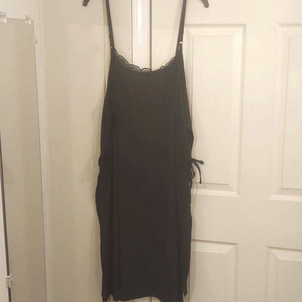 ✨NWOT SHEIN Split sides Neglige